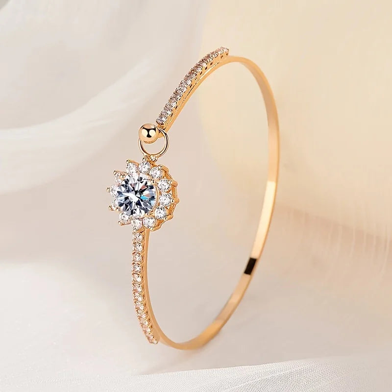 Étoile Divine Diamond Bangle